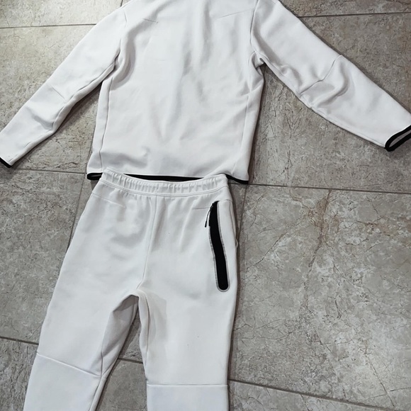 White Nike Tech Fleece Tracksuit !SOLD! - Picture 7 of 7